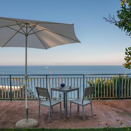 Lemon Soul Apartment Sorrento Center Exterior foto