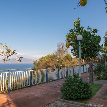 Lemon Soul Apartment Sorrento Center Exterior foto