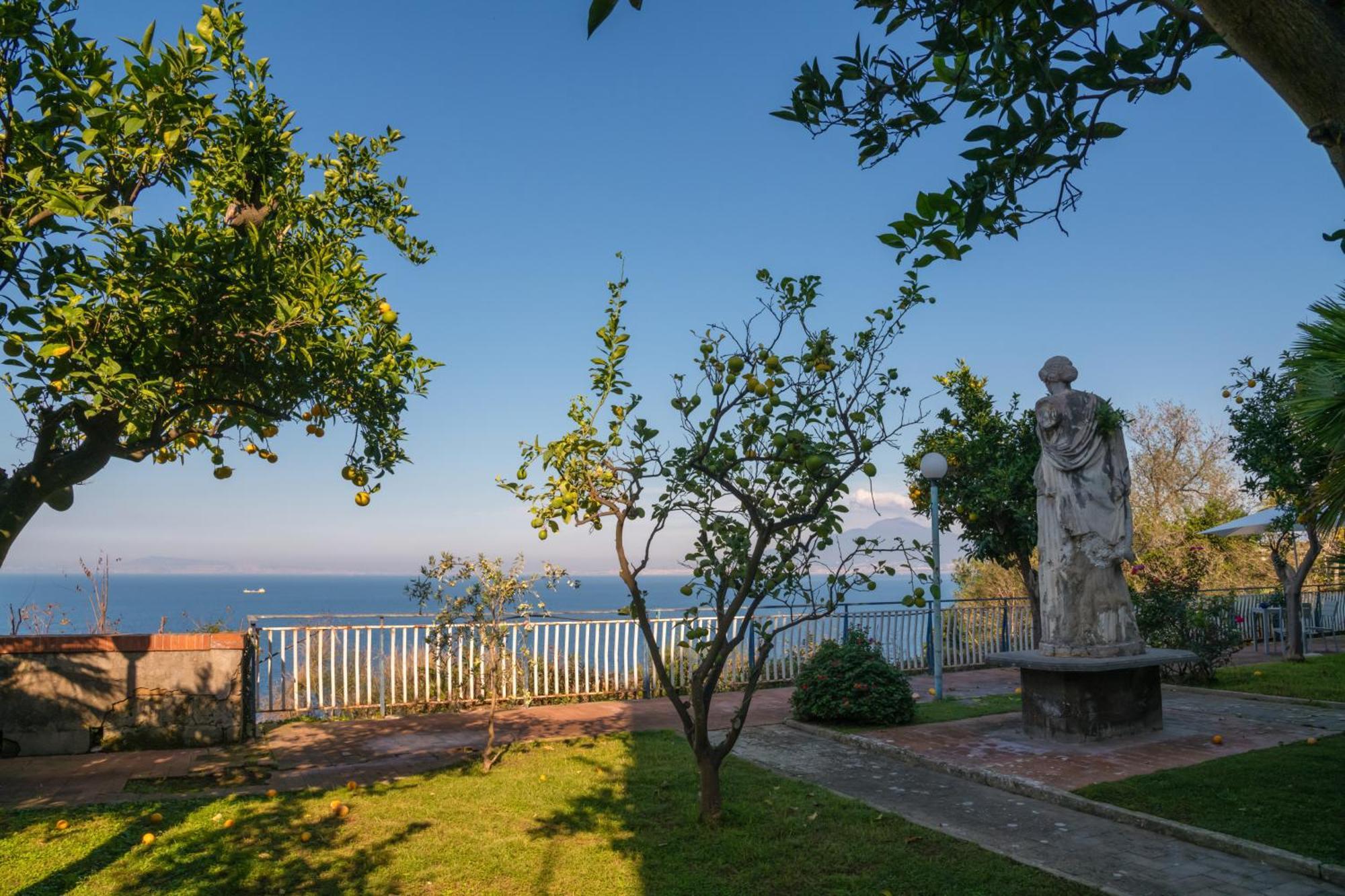 Lemon Soul Apartment Sorrento Center Exterior foto